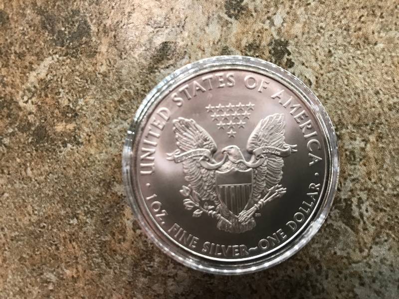 lot 123 image: 2009 1 Troy Oz .999 Fine Silver American Eagle