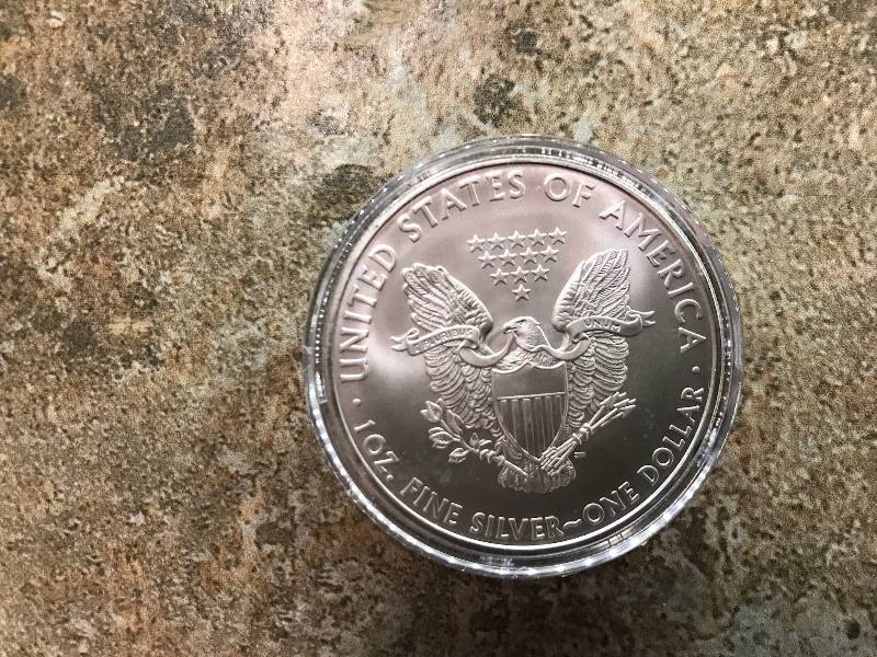 lot 125 image: 2009 1 Troy Oz .999 Fine Silver American Eagle