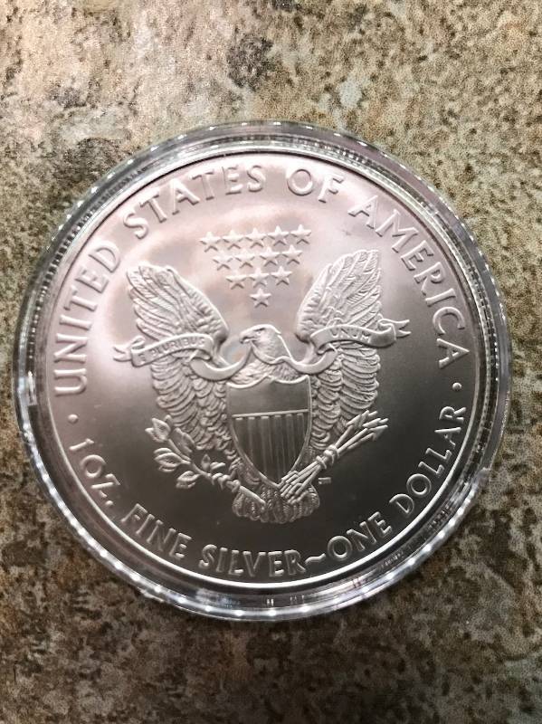 lot 129 image: 2009 1 Troy Oz .999 Fine Silver American Eagle