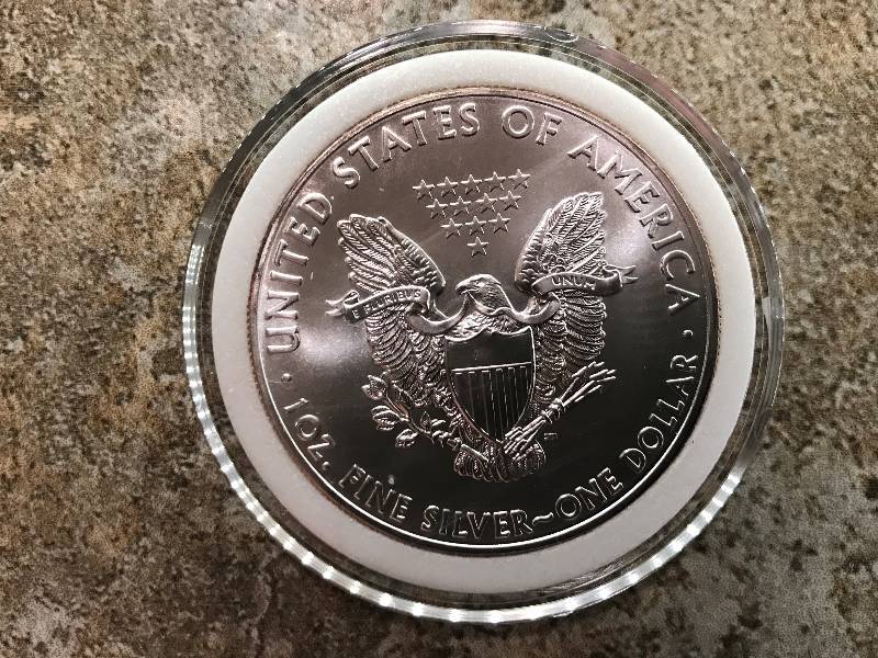lot 180 image: 2014 1 Troy Oz .999 Fine Silver American Eagle