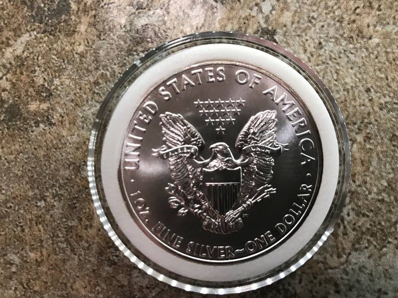 lot 182 image: 2014 1 Troy Oz .999 Fine Silver American Eagle