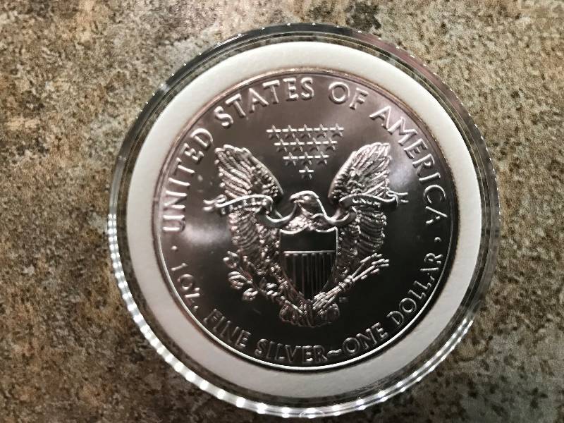 lot 193 image: 2014 1 Troy Oz .999 Fine Silver American Eagle