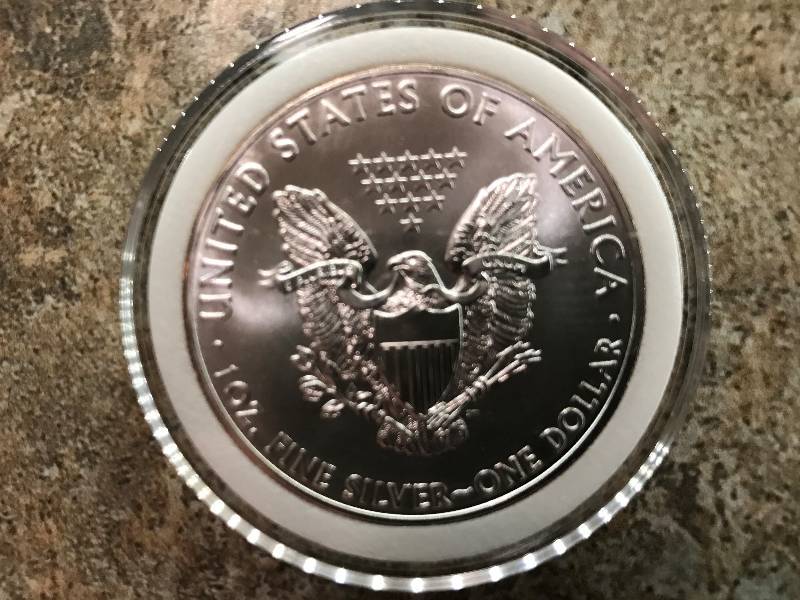 lot 194 image: 2014 1 Troy Oz .999 Fine Silver American Eagle