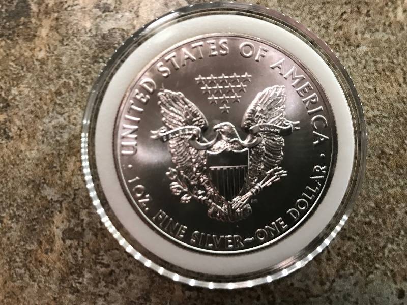 lot 197 image: 2014 1 Troy Oz .999 Fine Silver American Eagle