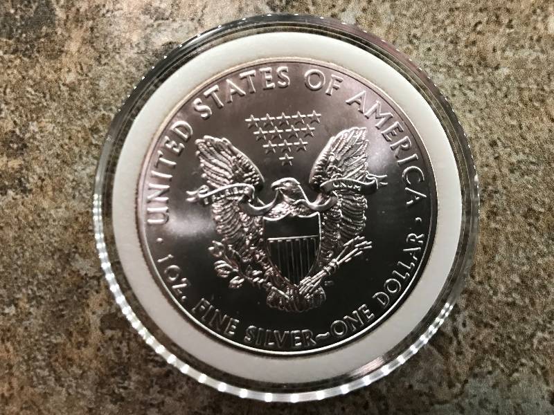 lot 198 image: 2014 1 Troy Oz .999 Fine Silver American Eagle