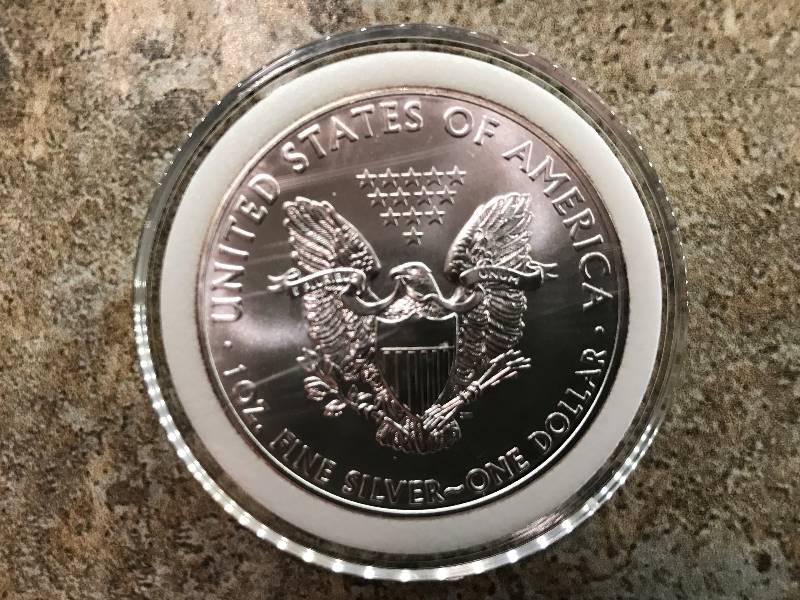 lot 199 image: 2014 1 Troy Oz .999 Fine Silver American Eagle