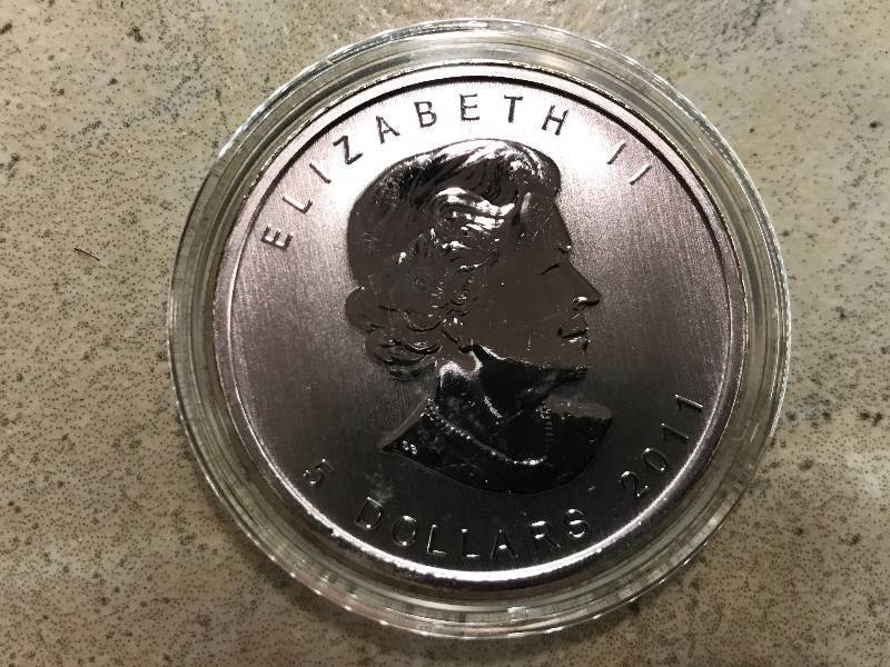 lot 241 image: 2011 1 oz .9999 Silver Canadian Grizzly Bear Wildlife Series