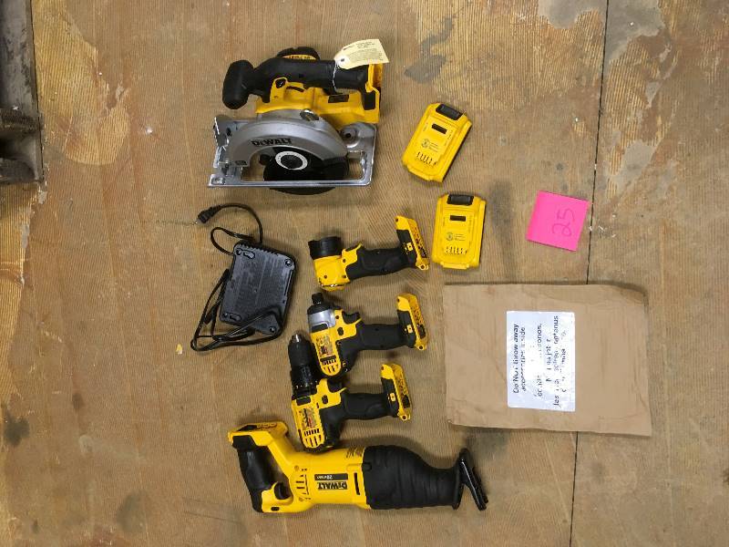 DeWalt 20-Volt MAX Lithium-Ion 5 Piece Tool Kit open box in like new condition