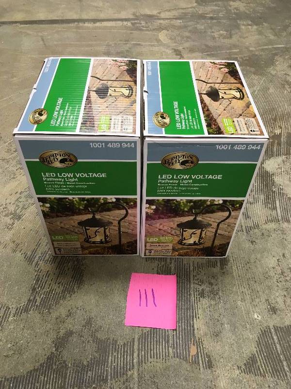 Hampton Bay Low -Voltage Bronze Outdoor Intergraded LED Floral Shepherd Hook Landscape Path Light- Lot of 2 New