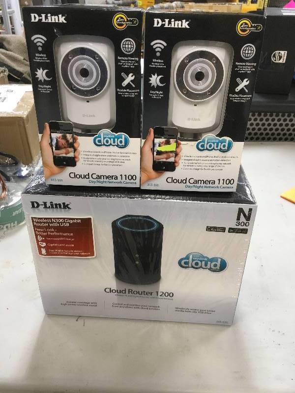 D -Link Cloud Camera (2) D-Link Cloud Router new