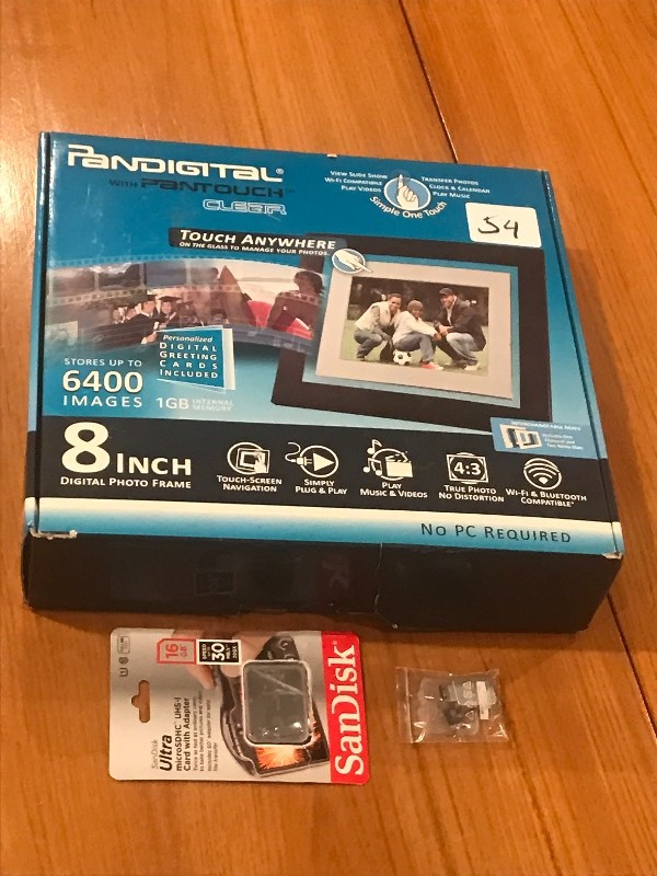 lot 54 image: Pandigital 8 Digital Photo Frame, ...