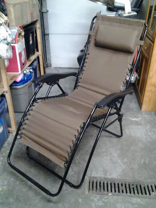 lot 1 image: Zero Gravity Lounge Chair (Like New)