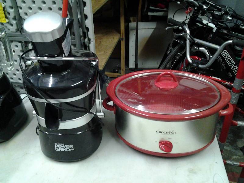 lot 22 image: PowerGrind Pro-Juicer, Crock Pot
