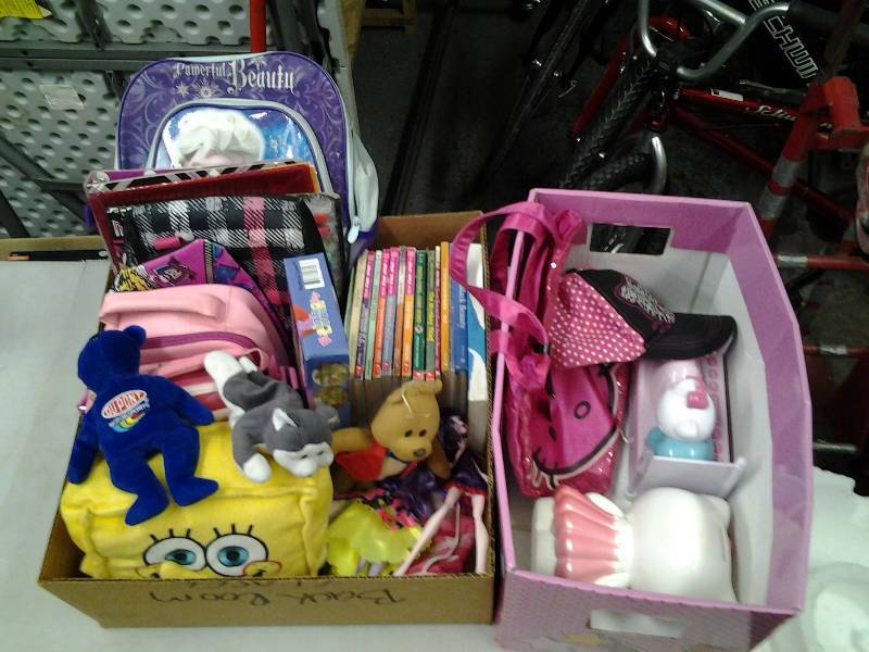 lot 36 image: Hello Kitty Alarm Clock, Coin Back, Purses, Other Misc-Books, Back Pack, Loom
