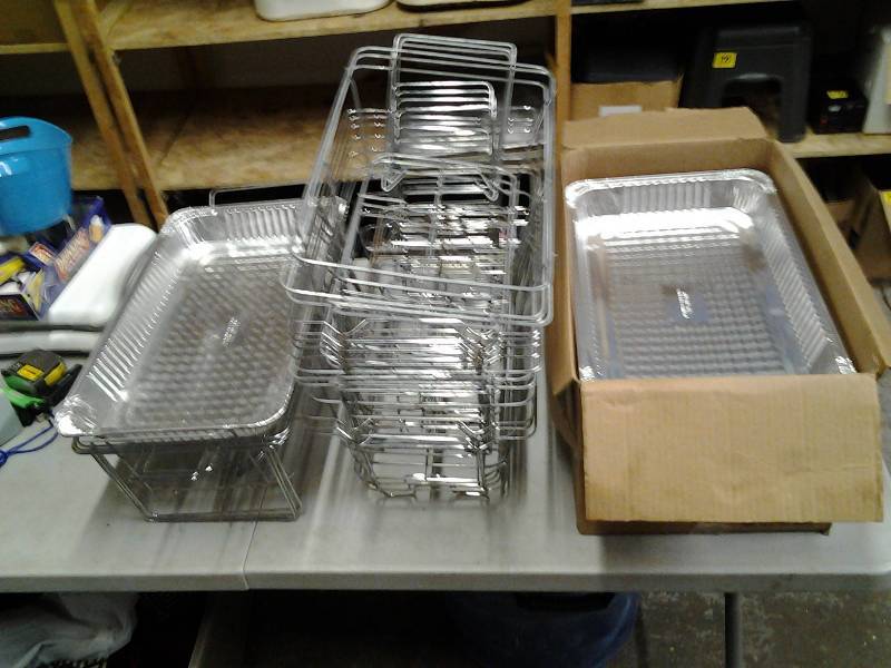 lot 46 image: Assorted Disposable Chaffing Pans & Racks