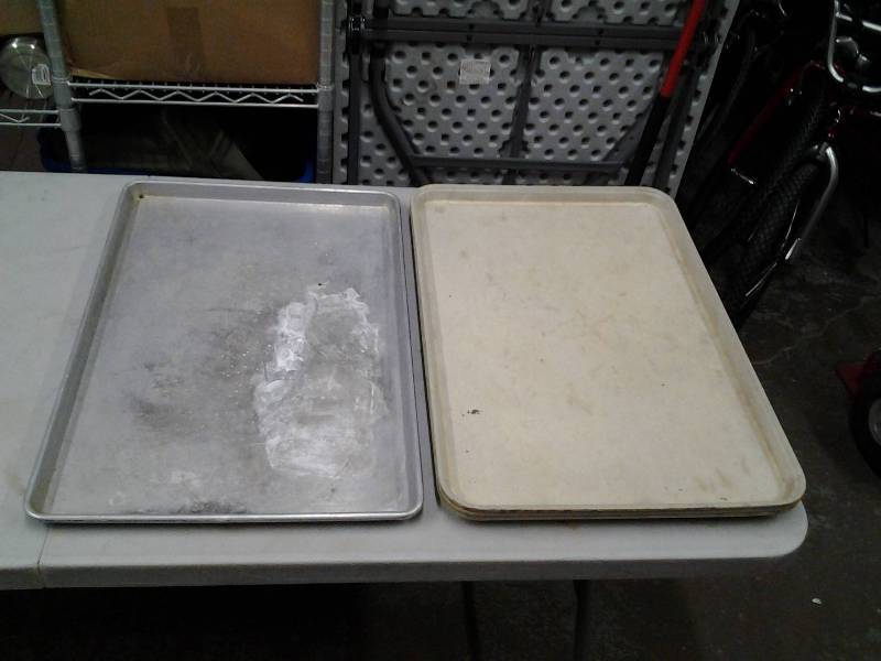 lot 48 image: 1-Sheet Pan, 3-Trays