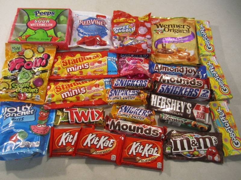 lot 326 image: Mixed Lot of Misc Candy See photos....