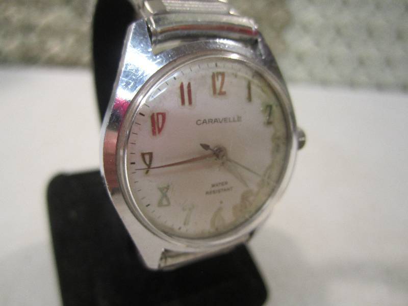 lot 19 image: Caravelle Water Resistant Watch wit...