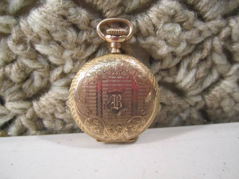 lot 22 image: Hampdon Ladies Pocket Watch  FS...