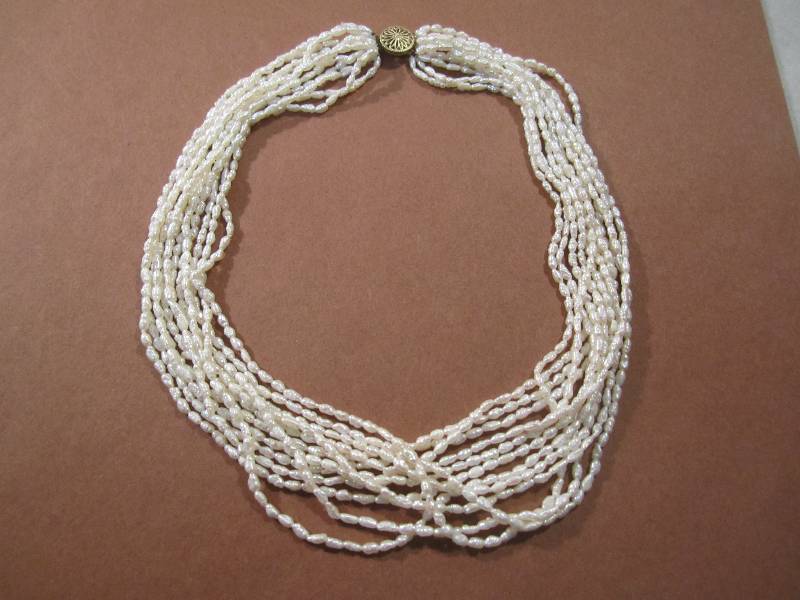 lot 36 image: Multi Strand PearlPearl Like Neckl...