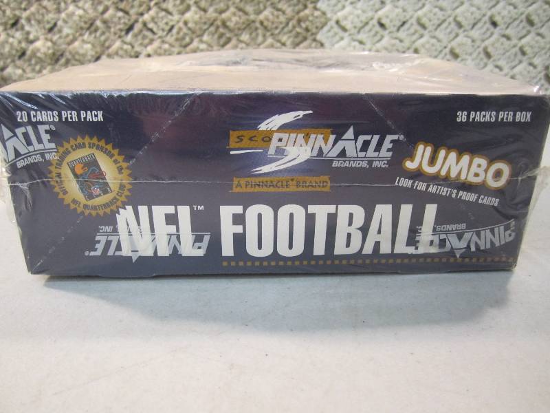 lot 59 image: Pinnacle Score 96 NFL Football Car...