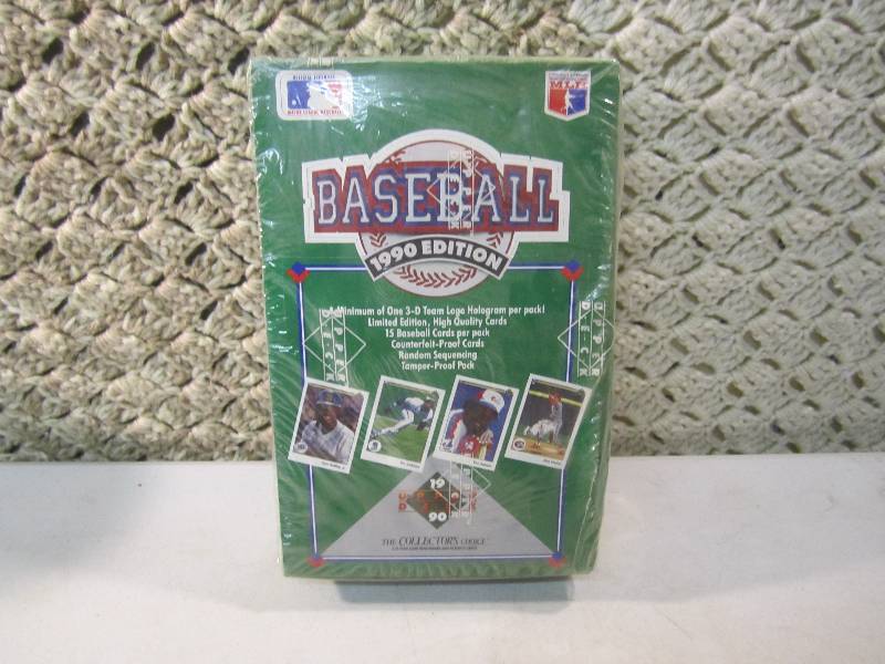 lot 60 image: 1990 Upper Deck Series 1 Baseball C...