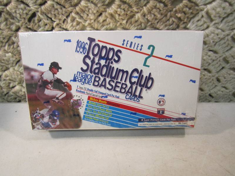 lot 67 image: 1996 Topps Series 2 Stadium Club Ma...