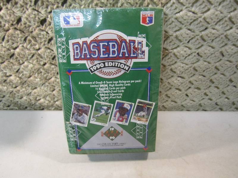 lot 70 image: 1990 Edition Upper Deck Baseball Ca...