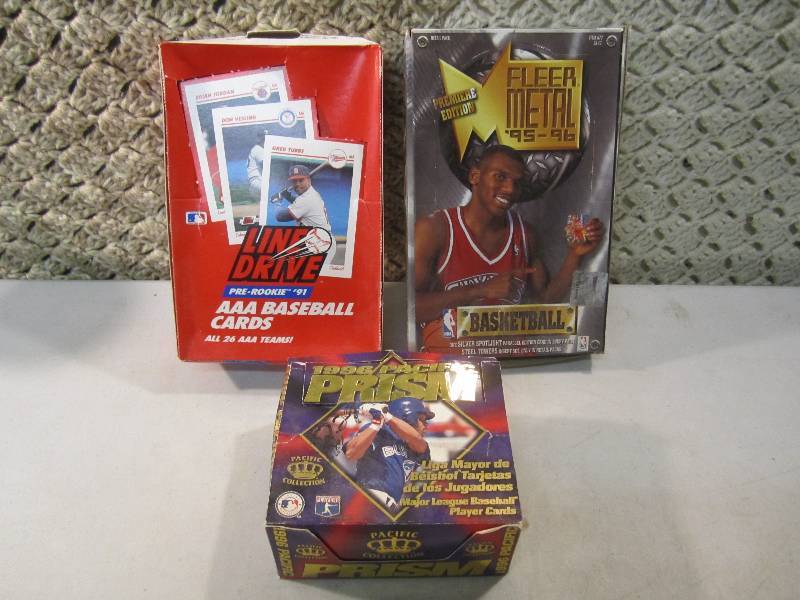 lot 76 image: Mixed Lot of Baseball and Basketbal...