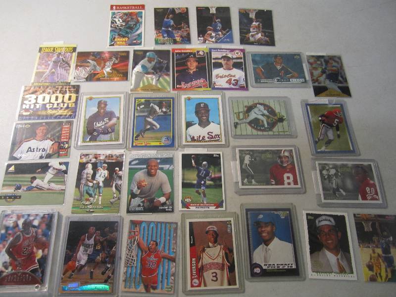 lot 101 image: Mixed Lot of 31 Sports Cards See Ph...