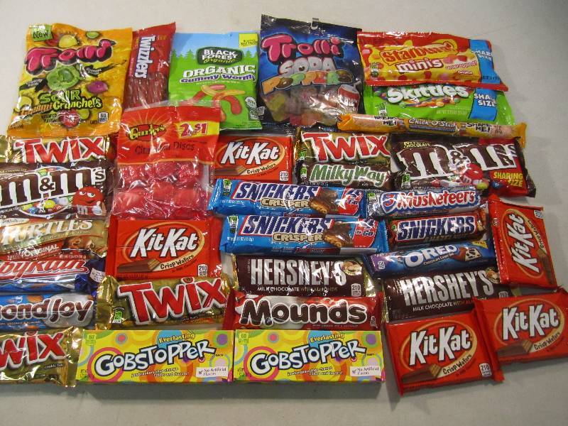 lot 129 image: Lot of Mixed Candy See Photos Best ...