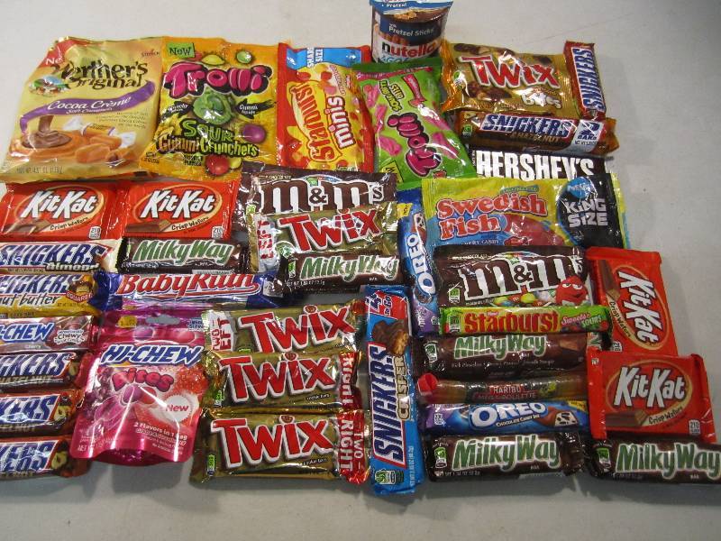lot 130 image: Lot of Mixed Candy See Photos Best ...