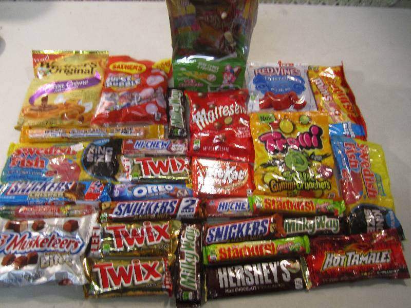 lot 131 image: Lot of Mixed Candy See Photos Best ...