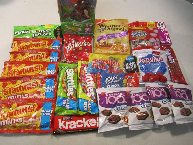 lot 133 image: Lot of Mixed Candy See Photos Best ...