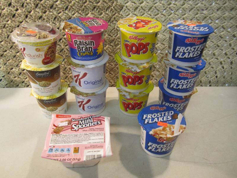 lot 135 image: Mixed Lot of Cereal and Oatmeal Cup...