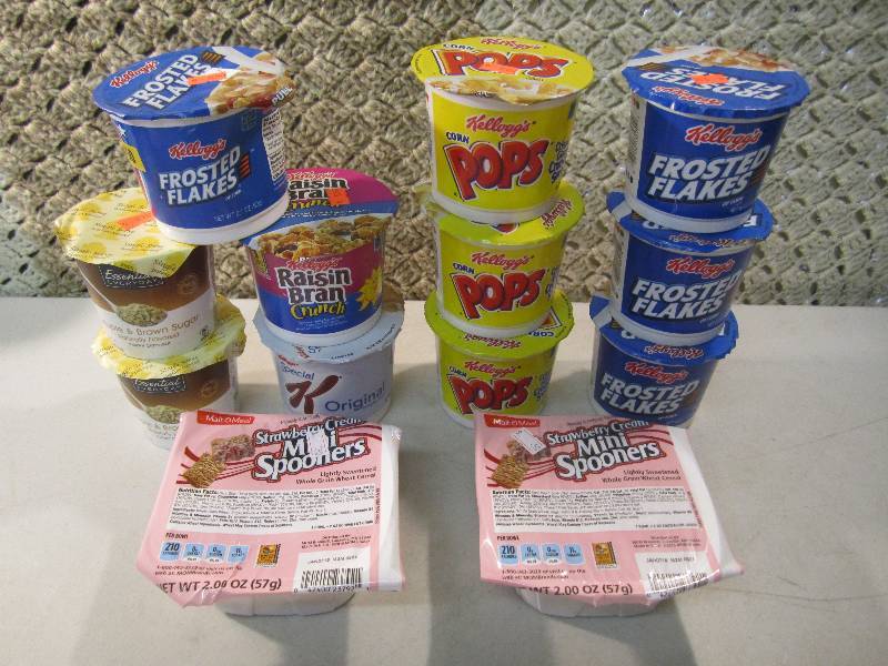 lot 136 image: Mixed Lot of Cereal and Oatmeal Cup...
