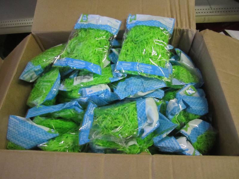 lot 143 image: Case of 72 Bags Easter Basket Grass...