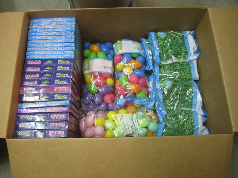 lot 149 image: Large Box Full of Various Easter Eg...