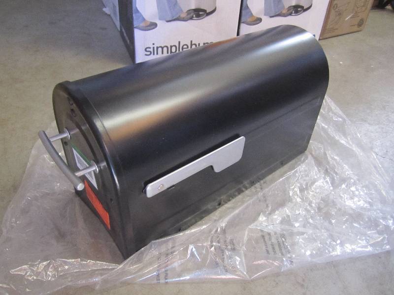 lot 186 image: Metal Mailbox Black 19 x 8 x 10.5...