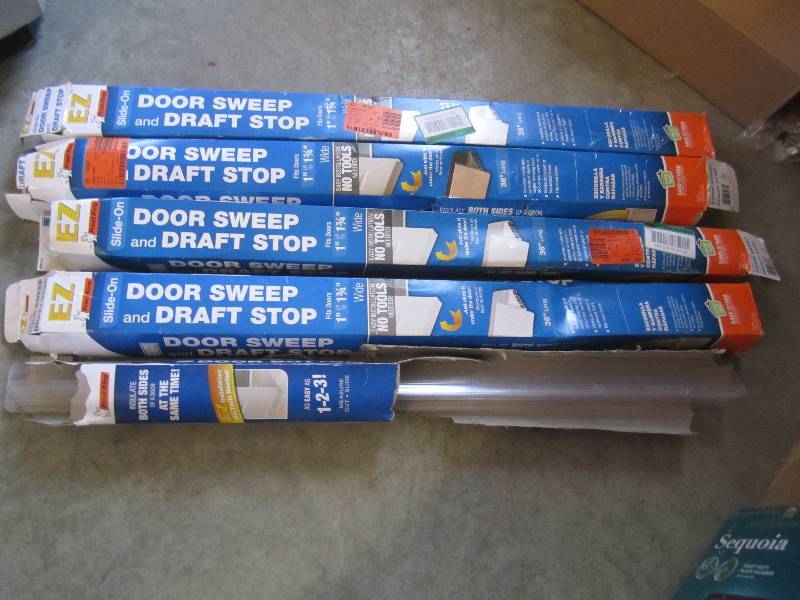 lot 200 image: Lot of 5 Frost King EZ Slide-On Doo...
