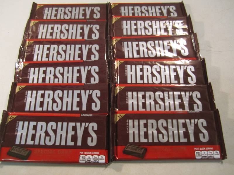 lot 234 image: Lot of 12 XL Hersheys Special Dark ...