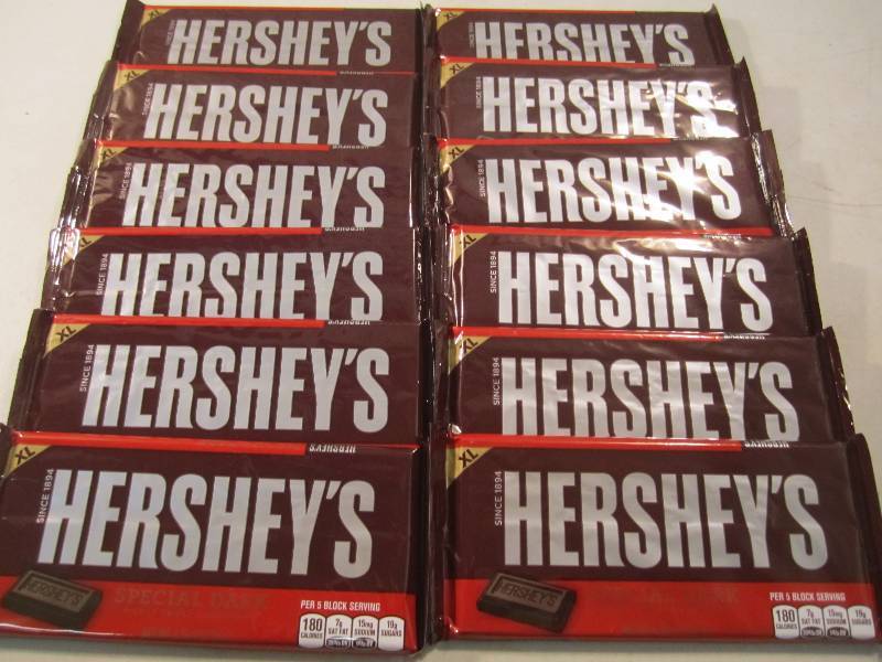 lot 235 image: Lot of 12 XL Hersheys Special Dark ...