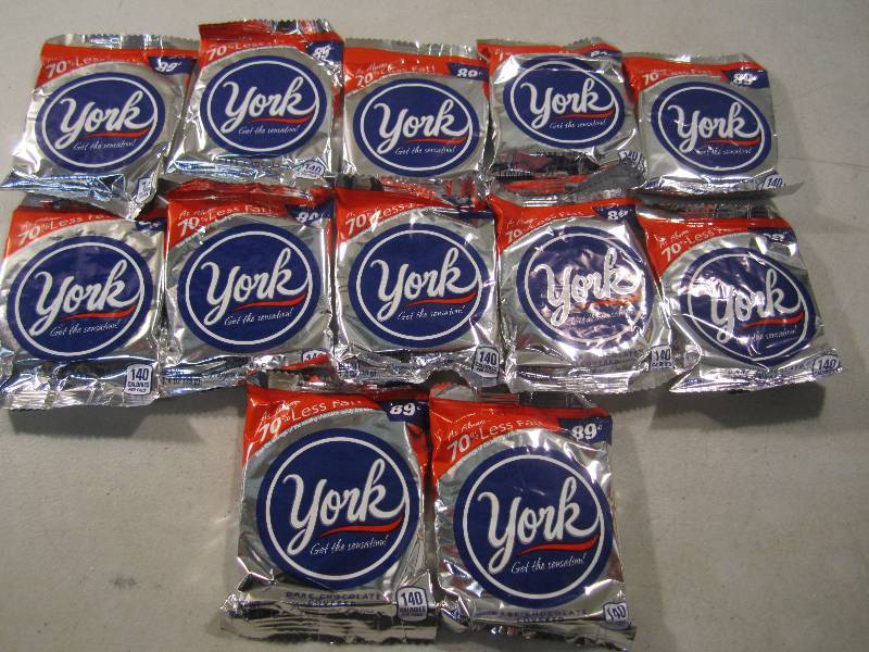 lot 252 image: Lot of 12 York Peppermint Patties B...