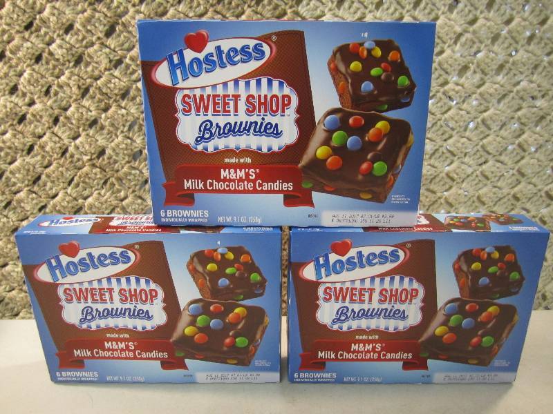 lot 261 image: Lot of 3 Boxes Hostess Sweet Shop B...
