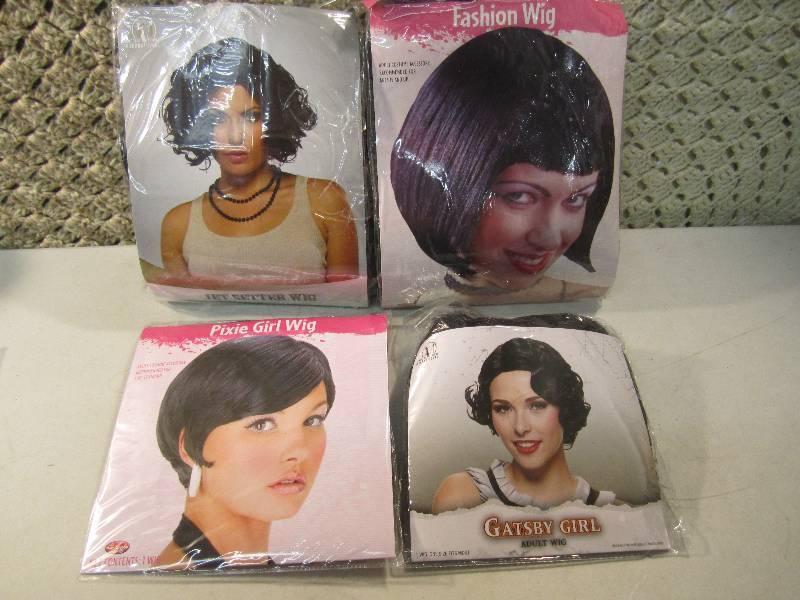 lot 279 image: Lot of 4 Adult Costume Wigs  EC1...