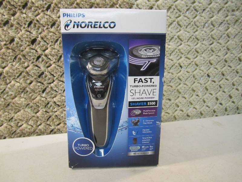 lot 280 image: Philips Norelco 5500 WetDry Electr...