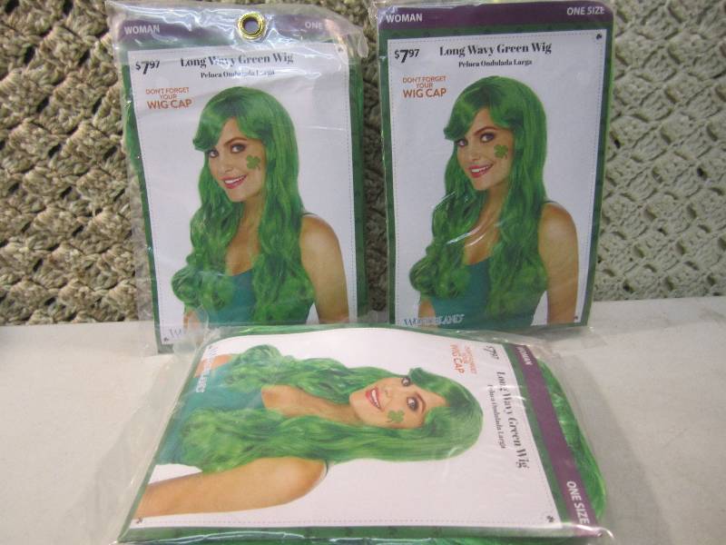 lot 286 image: Lot of 3 Long Wavy Green Wigs Unope...