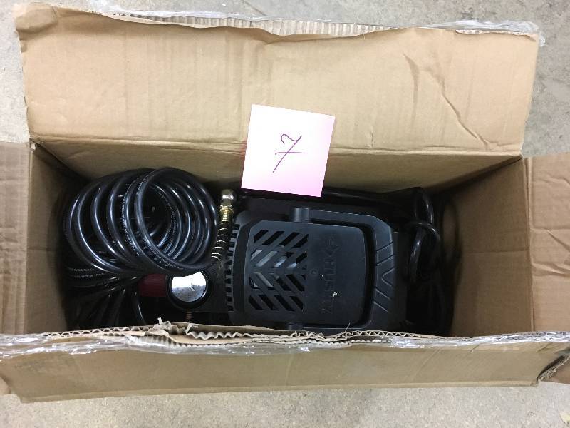 Husky 2 Gal. Electric Hotdog Air Compressor used in good working condition