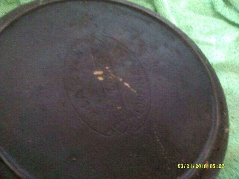 ANTIQUE CAST IRON KETTLE
