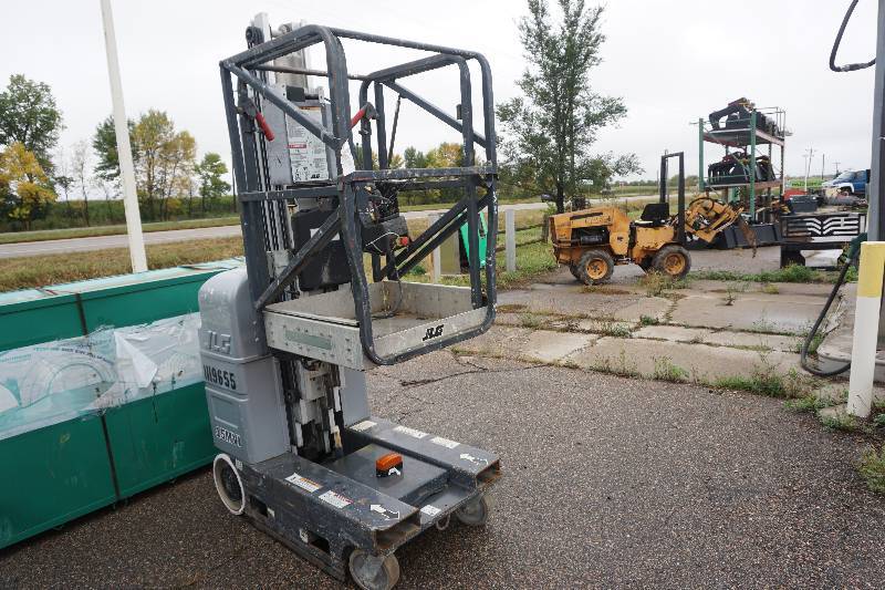 2009 JLG Model 15MVL ElectricHydraulic Man Lift